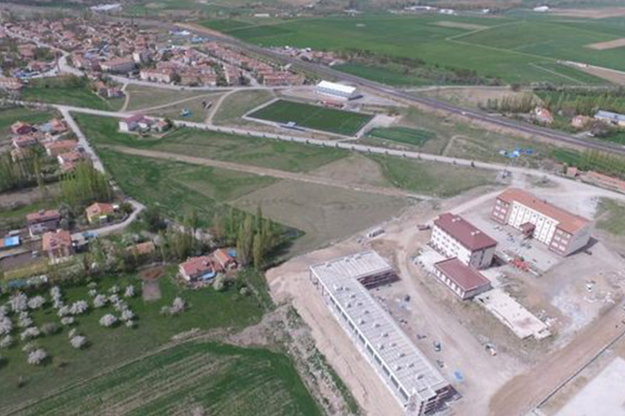 Fen İşleri Müdürlüğü Yol Yapım ve Çevre Düzenleme Çalışmalarına Devam Ediyor