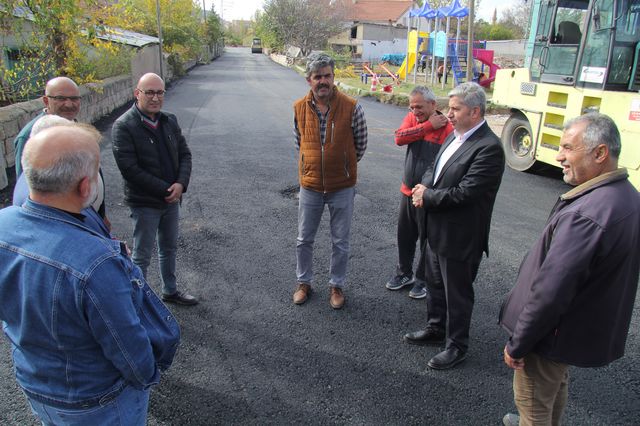 ​Altyapı çalışmaları tamamlanan Sağlık Mahallesinde üstyapı asfalt serim çalışmaları başladı.