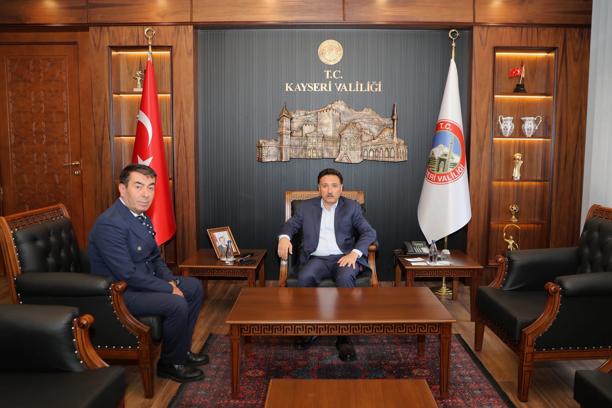 BAŞKAN METİN, VALİ ÇİÇEK'İ ZİYARET EDEREK PROJE VE ÇALIŞMALAR ÜZERİNE GÖRÜŞME GERÇEKLEŞTİRDİ