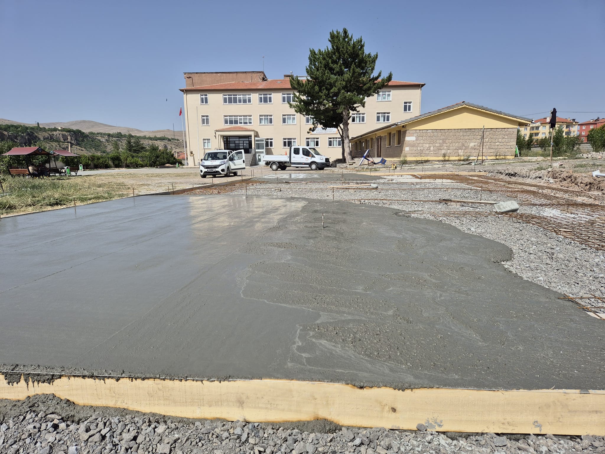 BAŞKAN METİN VERDİĞİ SÖZLERİ TUTMAYA DEVAM EDİYOR