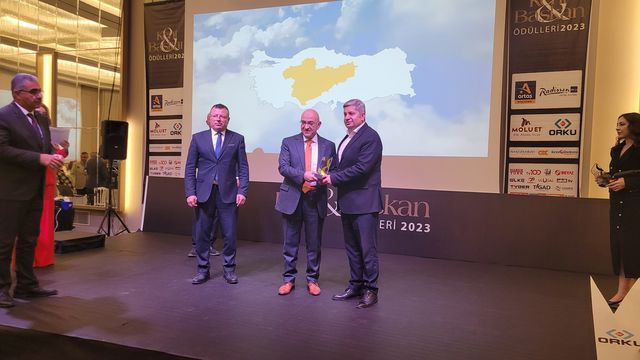 ​Kent ve Başkan Dergisi'nden Başkan Özkan Altun'a ve Bünyan Belediyesine ödül