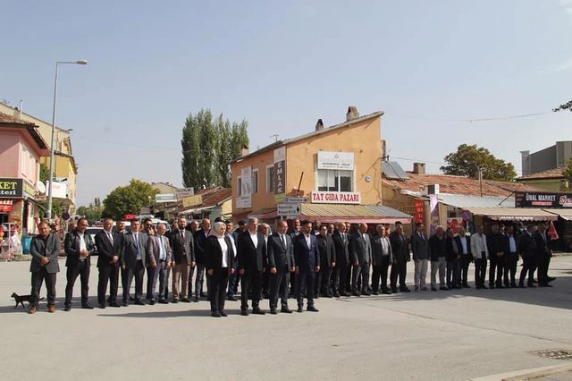 ​BÜNYAN'DA MUHTARLAR GÜNÜ KUTLANDI