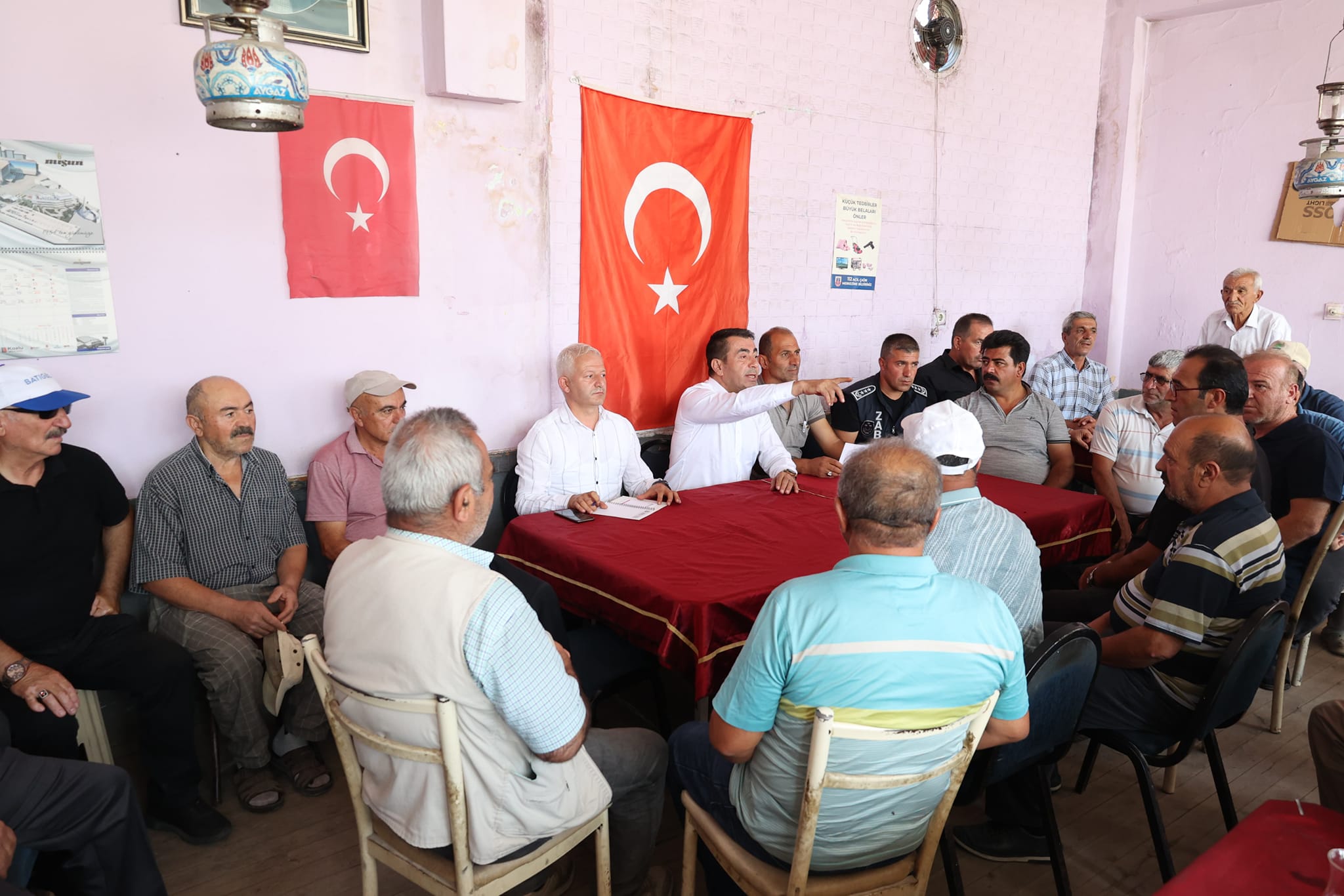 GÜLLÜCE MAHALLESİ'NDE AFET SONRASI SORUNLAR ÇÖZÜLÜYOR