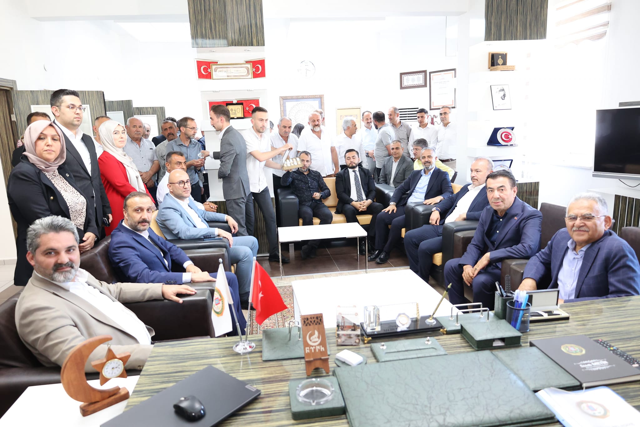 BAŞKANIMIZ SELAHATTİN METİN'E ÖNEMLİ ZİYARET