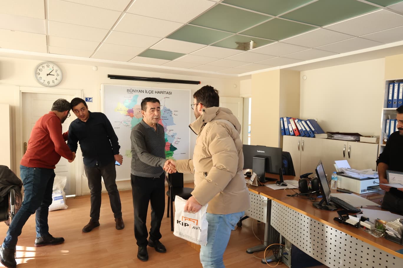 BELEDİYE PERSONELLERİMİZİN YENİ YILINI KUTLADIK