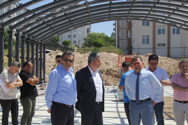 Başkan ALTUN Bünyan Kapalı Yarı Olimpik Yüzme Havuzu çalışmaları inceledi.