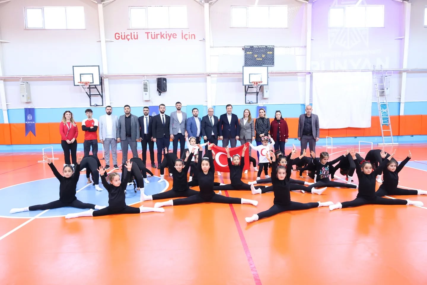 BÜNYAN'DA ÇOCUK ŞENLİĞİ