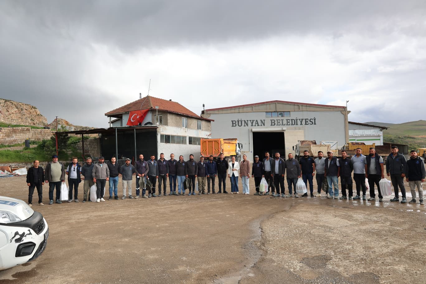 Fen İşleri ve Temizlik İşleri depolarını ziyaret