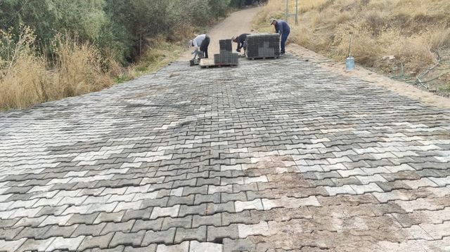 Parke Yol Çalışmaları Devam Ediyor.