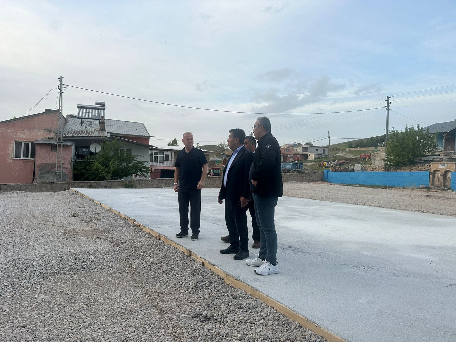 BAŞKAN METİN, TOPSÖĞÜT İLK/ORTAOKULUNDA DEVAM EDEN ÇALIŞMALARI YERİNDE İNCELEDİ