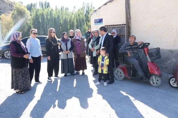 BAŞKAN METİN HALI SAHA YAPIM ÇALIŞMALARINI YERİNDE İNCELEDİ