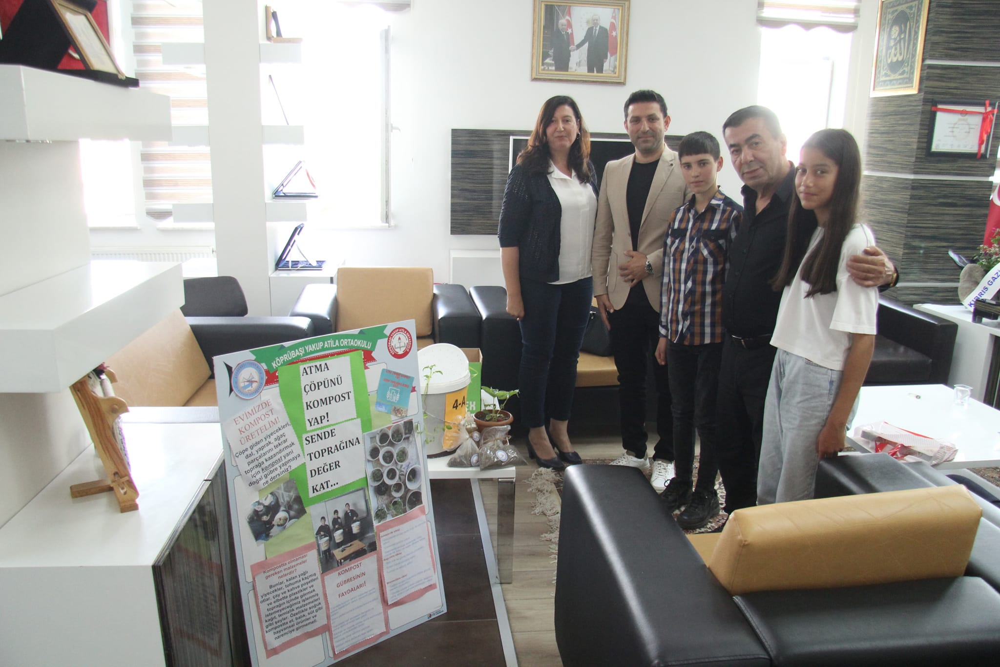 BAŞKAN METİN'İ ZİYARET EDEREK PROJELERİNİ TANITTILAR