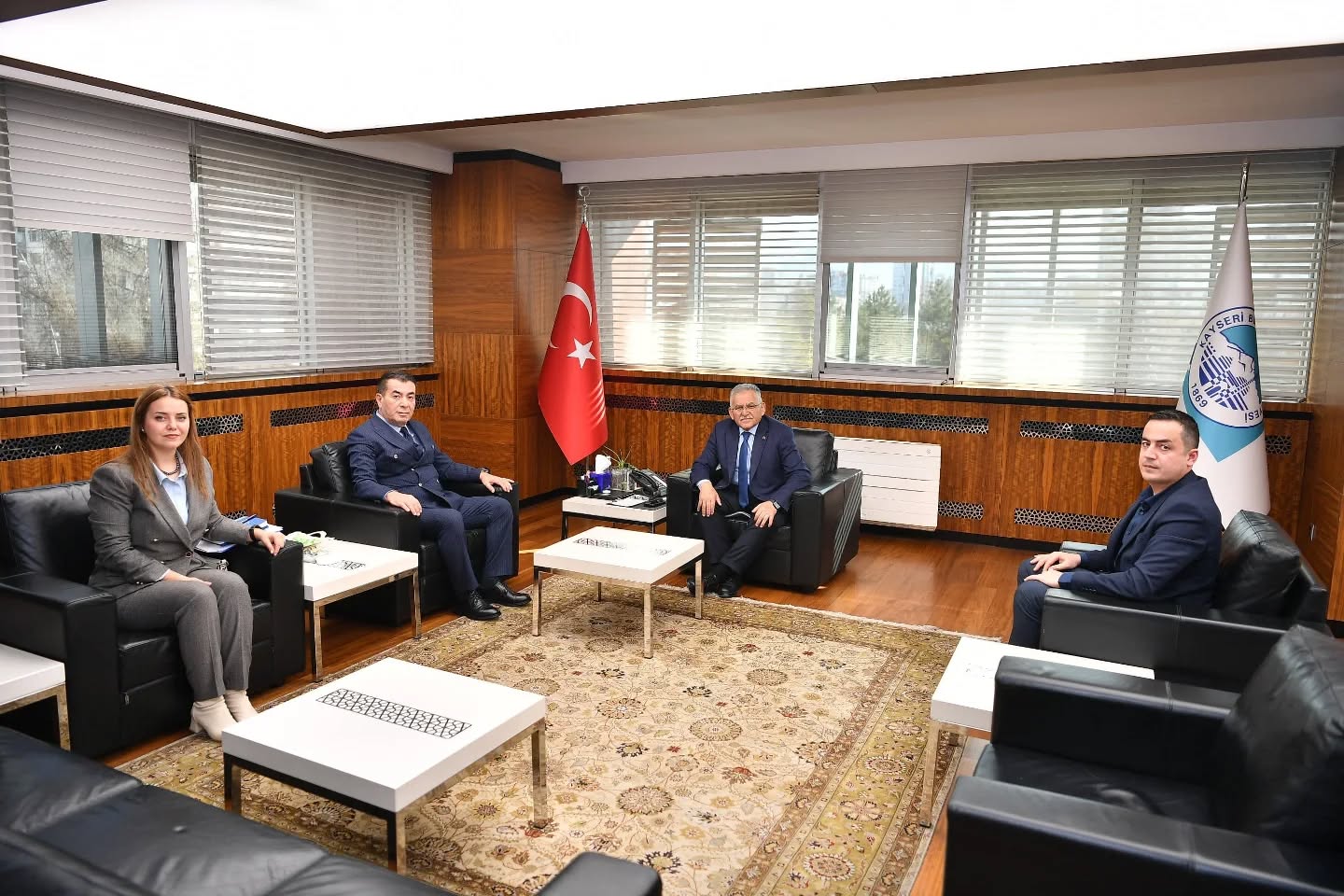 BAŞKAN METİN'DEN BÜYÜKŞEHİR BELEDİYE BAŞKANI MEMDUH BÜYÜKKILIÇ'A ZİYARET