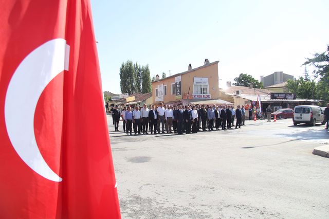 ​30 Ağustos Zafer Bayramı Atatürk ve Şehitlik anıtında protokol katılımı ile tören düzenlendi.