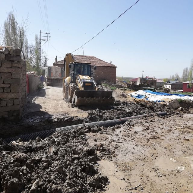 SIVGIN MAHALLEMİZDE DRENAJ ÇALIŞMASI YAPILDI.