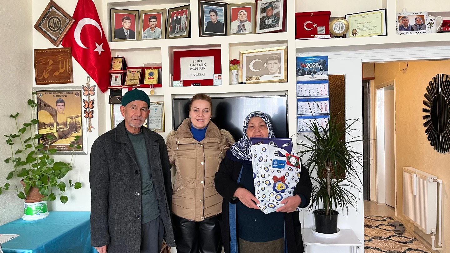 BAŞKAN METİN'DEN ŞEHİT AİLELERİNE JEST!