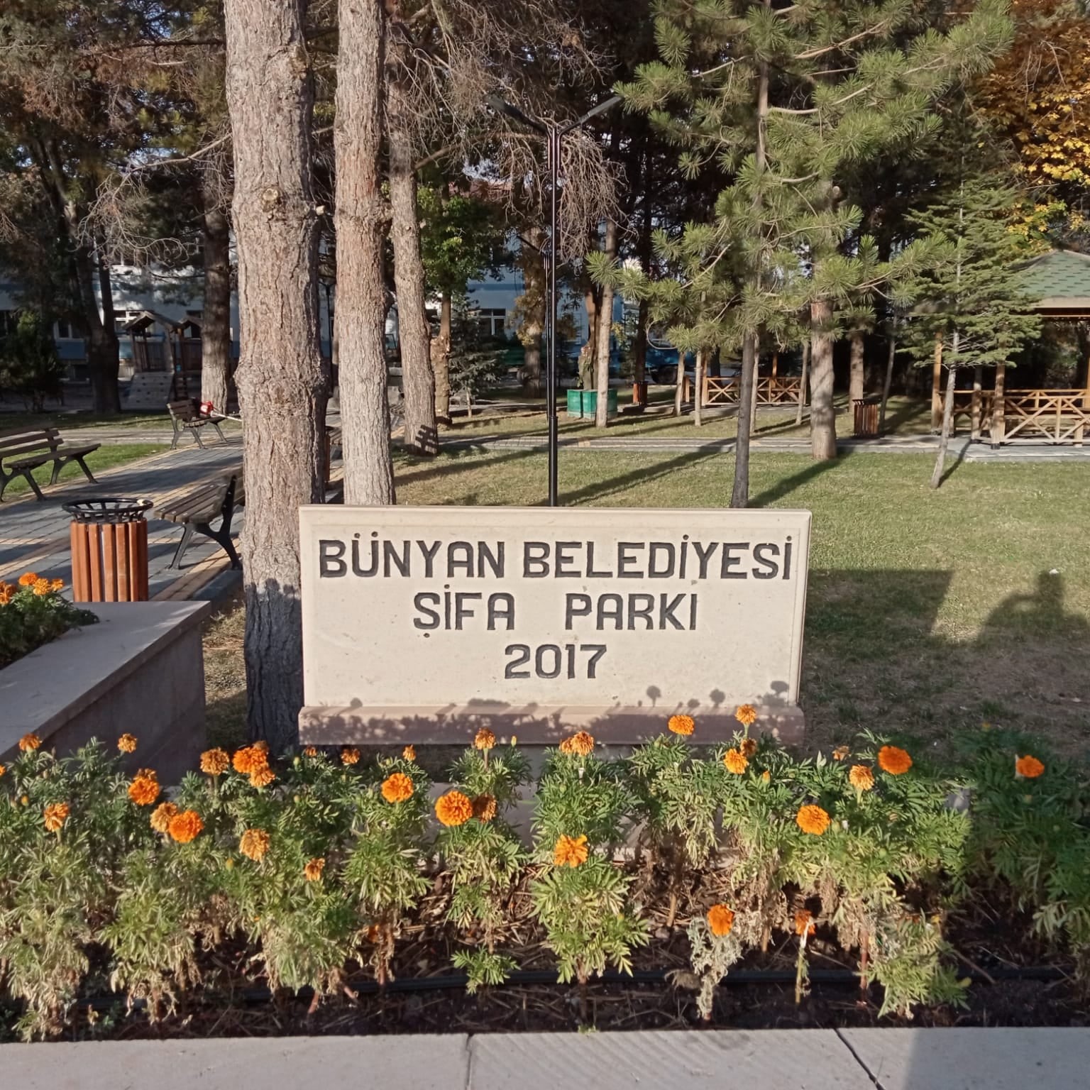 ŞİFA PARKINDA ÇEVRE DÜZENLEME, PEYZAJ, OT BİÇME, BAKIM VE ONARIM ÇALIŞMALARI YAPILDI