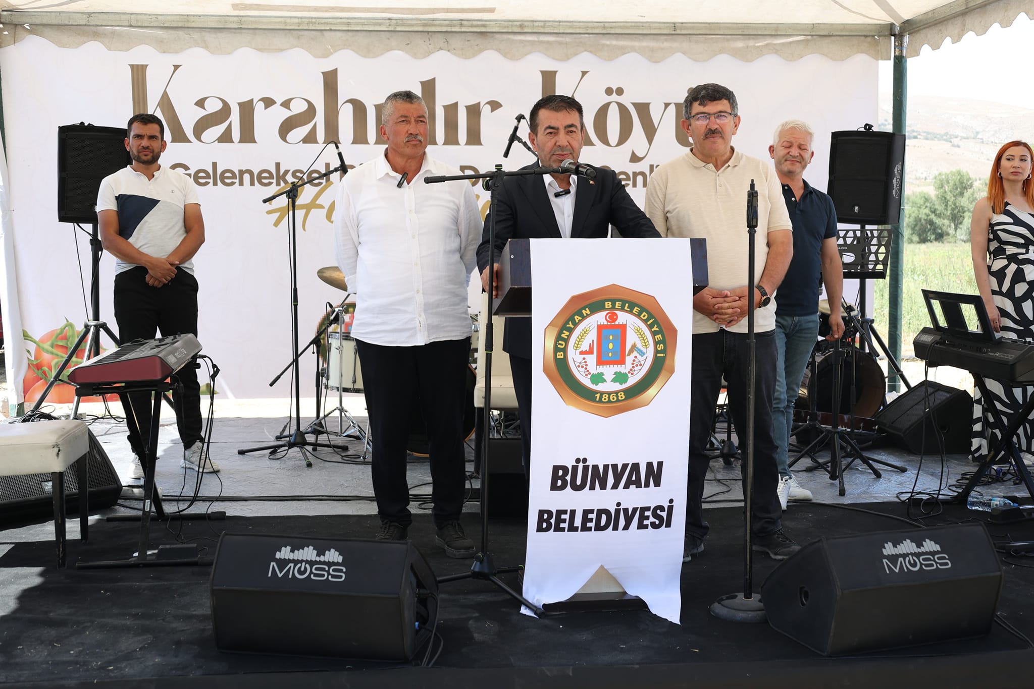 ​KARAHIDIR 4. GELENEKSEL PİLAV VE DOMATES ŞENLİĞİ GERÇEKLEŞTİRİLDİ