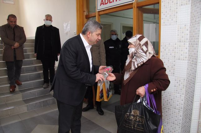 8 Mart Dünya Kadınlar Günü Kutlu Olsun