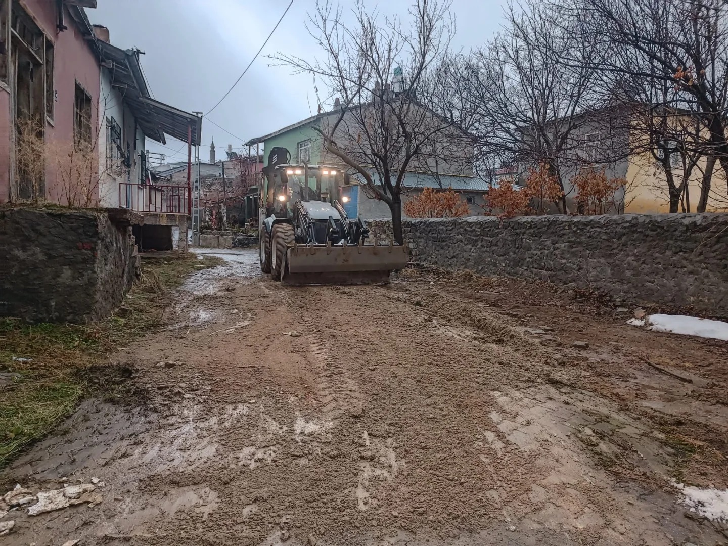 ONARIM GEREKTİREN BÖLGELERDE ÇALIŞMALARIMIZ DEVAM EDİYOR