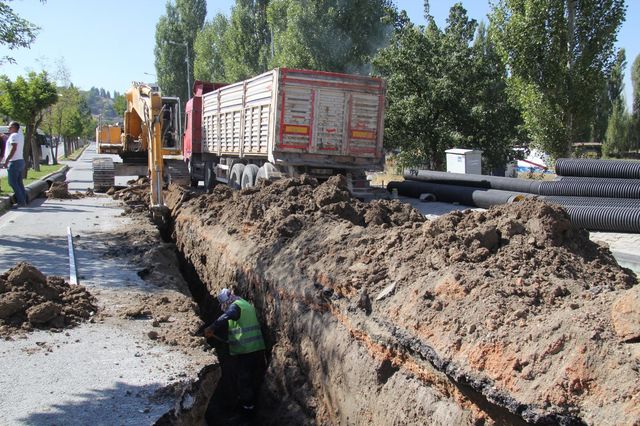 ​Bünyan genelinde altyapı çalışmaları aralıksız devam ediyor.