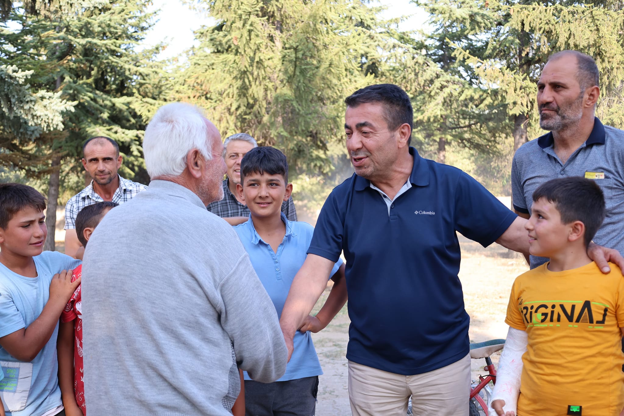 BAŞKAN METİN GÜLLÜCE MAHALLESİNİ ZİYARET EDEREK PROJELER ÜZERİNE GÖRÜŞME GERÇEKLEŞTİRDİ