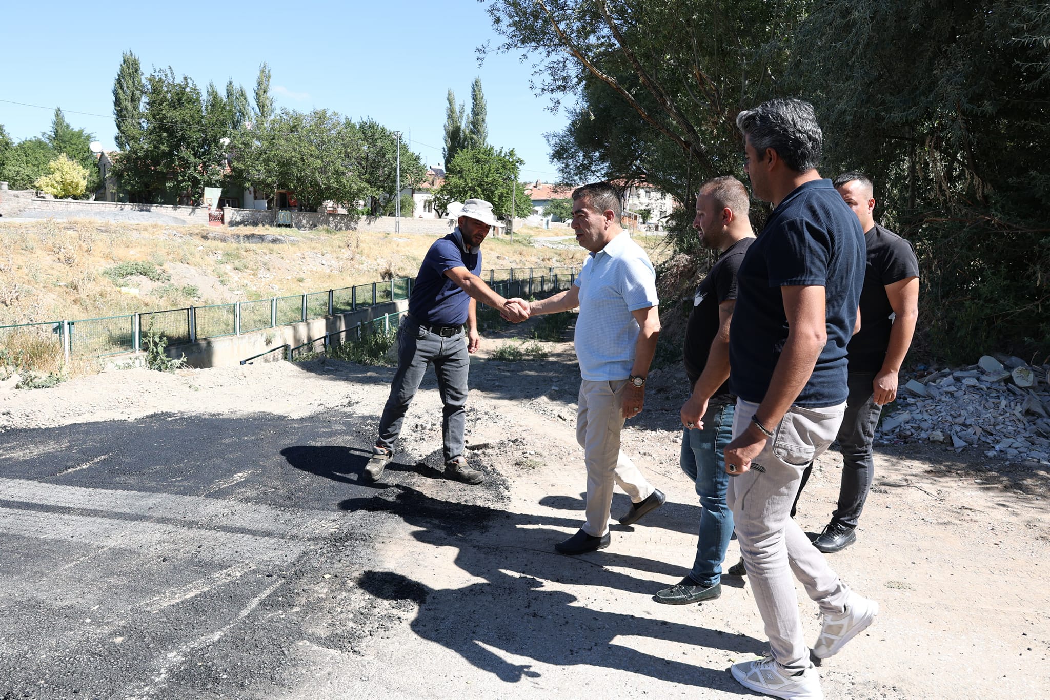 İLÇEMİZ GENELİNDE BAKIM ONARIM VE YENİLEME ÇALIŞMALARI BAŞLADI