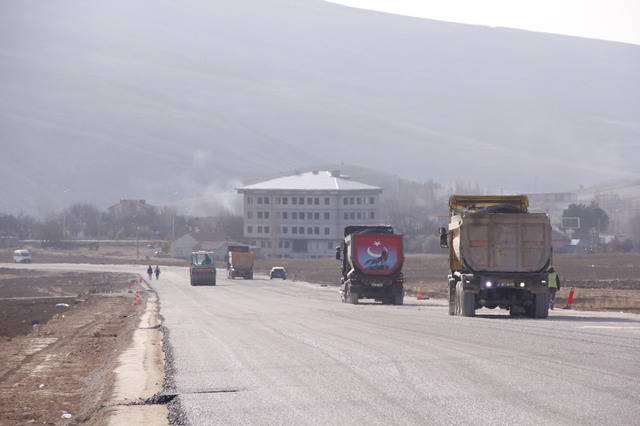 BÜNYAN-TUZHİSAR ARASI YOL ÇALIŞMALARINI TAMAMLANDI