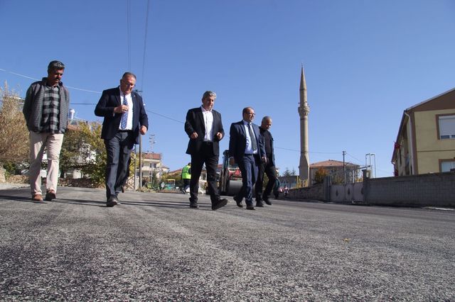 Asfaltlama Çalışmaları Devam Ediyor.