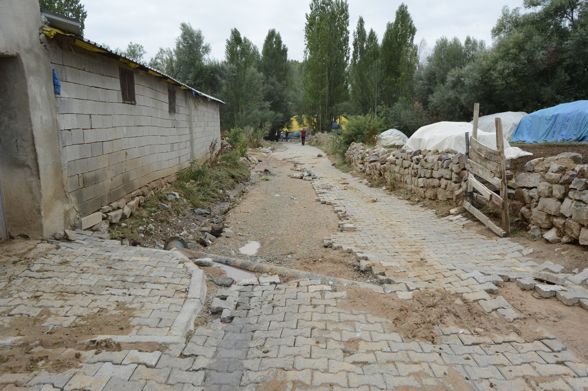 ​SIVGIN MAHALLEMİZDE SEL HASAR VERDİ