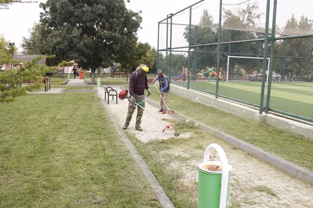 kış hazırlıkları kapsamında çim ve yabani ot biçme çalışmalarımız devam ediyor
