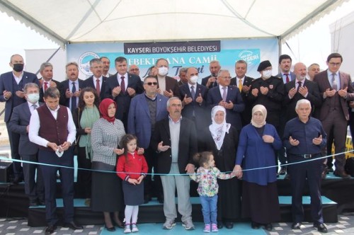 HAYIRSEVER TARAFINDAN YAPTIRILAN EBE KIZ ANA CAMİİ YOĞUN KATILIM İLE AÇILDI