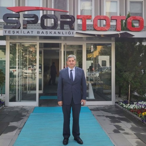 ​BAŞKAN ALTUN, BÜNYAN'DA YAPIMI PLANLANAN KAPALI YÜZME HAVUZU İÇİN MÜJDEYİ VERDİ