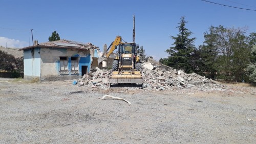 ​YENİ SÜKSÜN MAHALLESİNDE HALI SAHA YAPIM ÇALIŞMALARIMIZ BAŞLADI