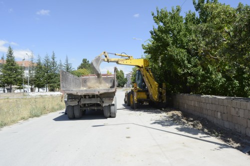 ASFALT BAKIM ONARIM ÇALIŞMALARI DEVAM EDİYOR.
