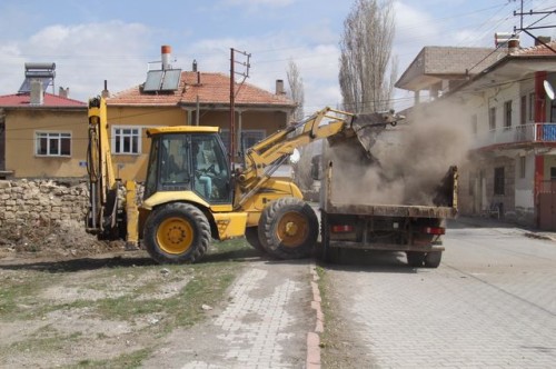 BÜNYAN'DA RAMAZAN BAYRAMI ÖNCESİ TEMİZLİK SEFERBERLİĞİ