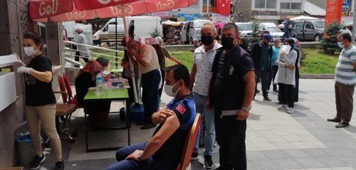 ​Bünyan Çarşı Meydanına AŞI Stant'ı Kuruldu.