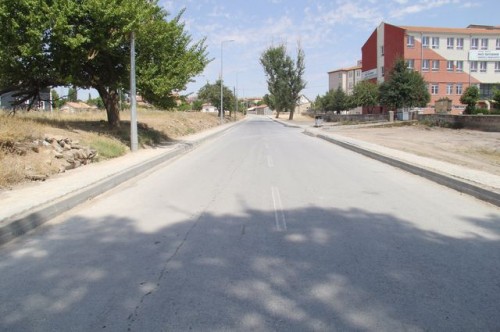 İlçemiz genelinde kaldırım çalışmalarımız sürüyor