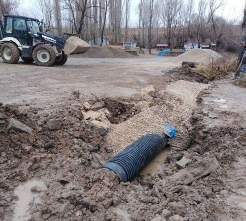 Sıvgın Mahallesinde Tarım alanlarında Düzenleme Çalışmaları Yapılıyor