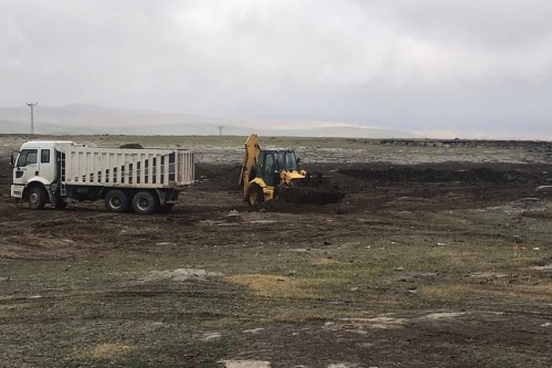 Fen İşleri Müdürlüğü Gölette Temizlik Çalışmalarına Devam Ediyor