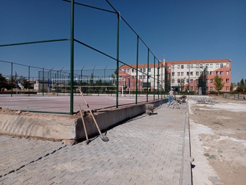​NACİ BAYDEMİR ANADOLU İMAMHATİP LİSESİ SPOR KOMPLEKSİ ÇALIŞMALARI SONA YAKLAŞTI