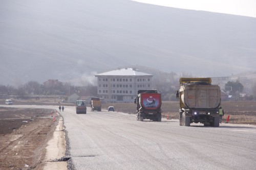 BÜNYAN-TUZHİSAR ARASI YOL ÇALIŞMALARINI TAMAMLANDI