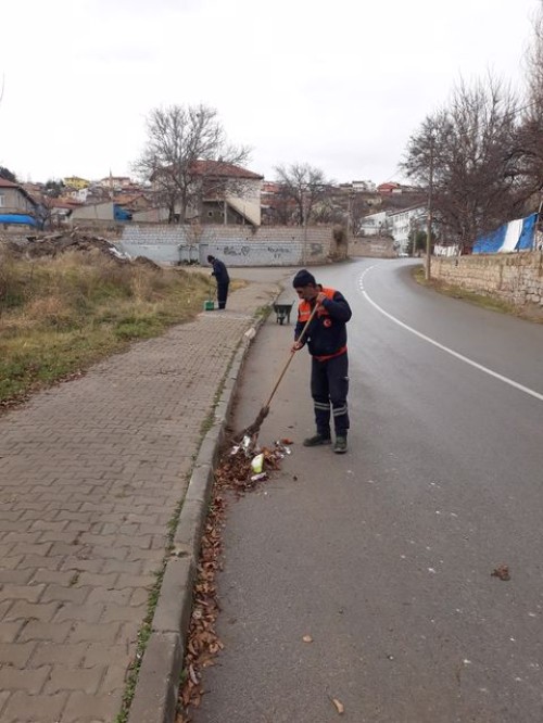 ​BÜNYAN BELEDİYESİ EKİPLERİMİZ TEMİZLİK ÇALIŞMALARINI KIŞ AYLARINDA DA ARALIKSIZ SÜRDÜRÜYOR