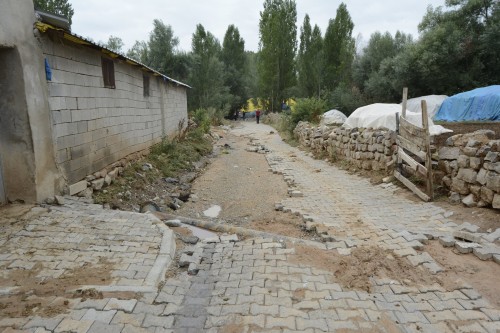 ​SIVGIN MAHALLEMİZDE SEL HASAR VERDİ