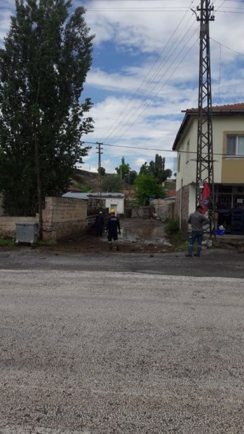 ​DİKKAT! ŞİDDETLİ SAĞNAK YAĞIŞ UYARISI