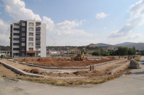 ​FATİH MAHALLESİNDE PARK, BAHÇE VE YEŞİL ALANLARA BİR YENİSİ DAHA EKLENİYOR