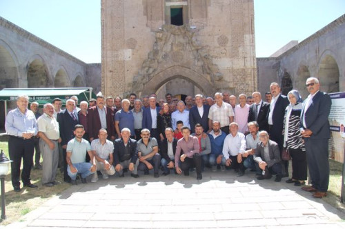 Eylül ayı Muhtarlar Toplantısı Sultanhanı Kervansaray ' ında yapıldı.